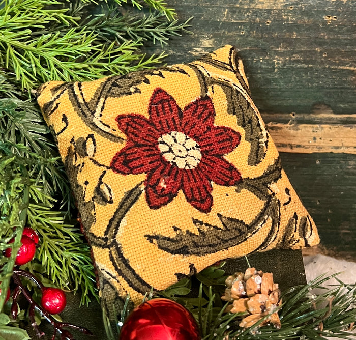 CD-RFS Red Flower Sachet with Balsam