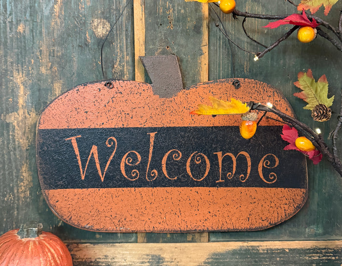 PEN-148 "Welcome" Pumpkin Wood Sign