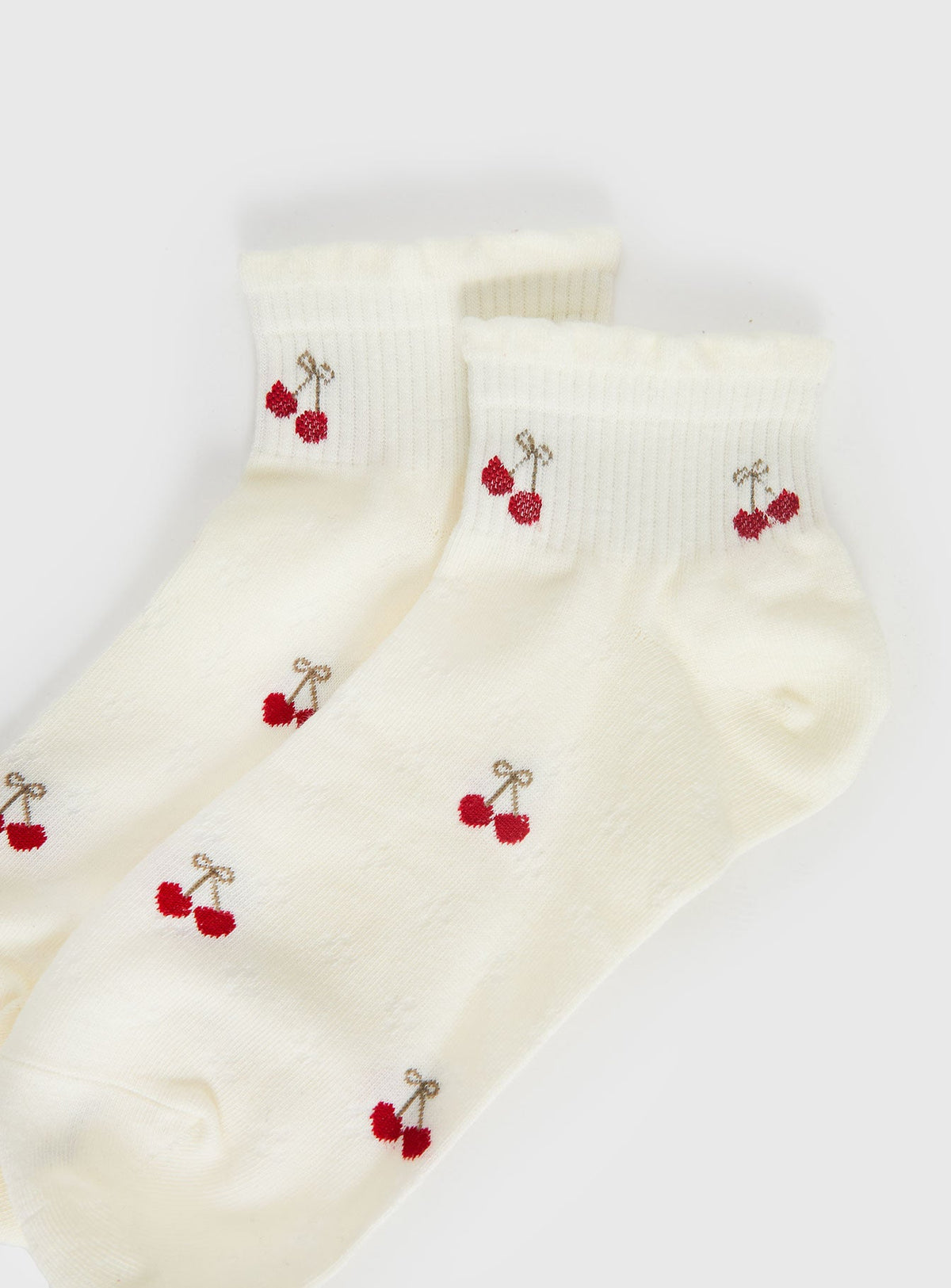 Vesira Frill Socks Cherry