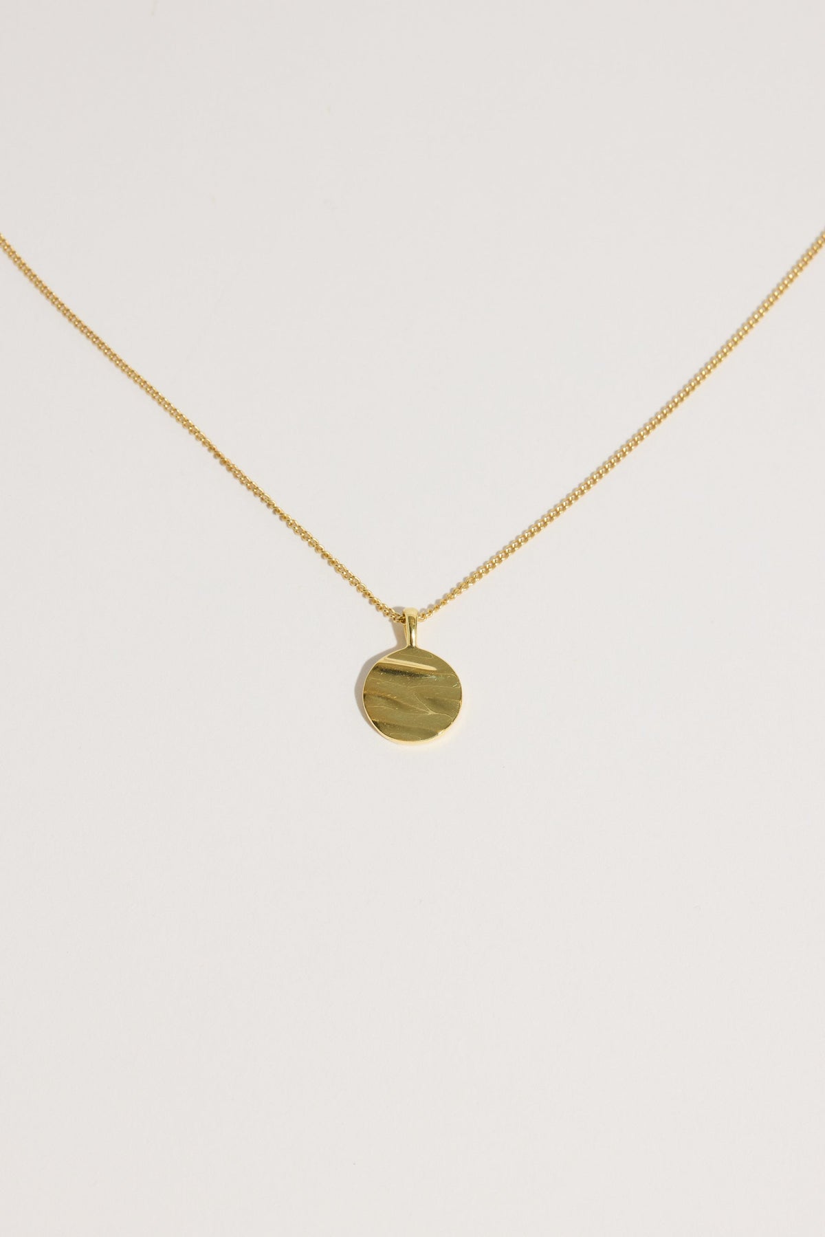 Caja Isla Circle Necklace