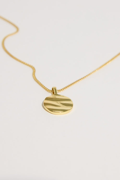 Caja Isla Circle Necklace