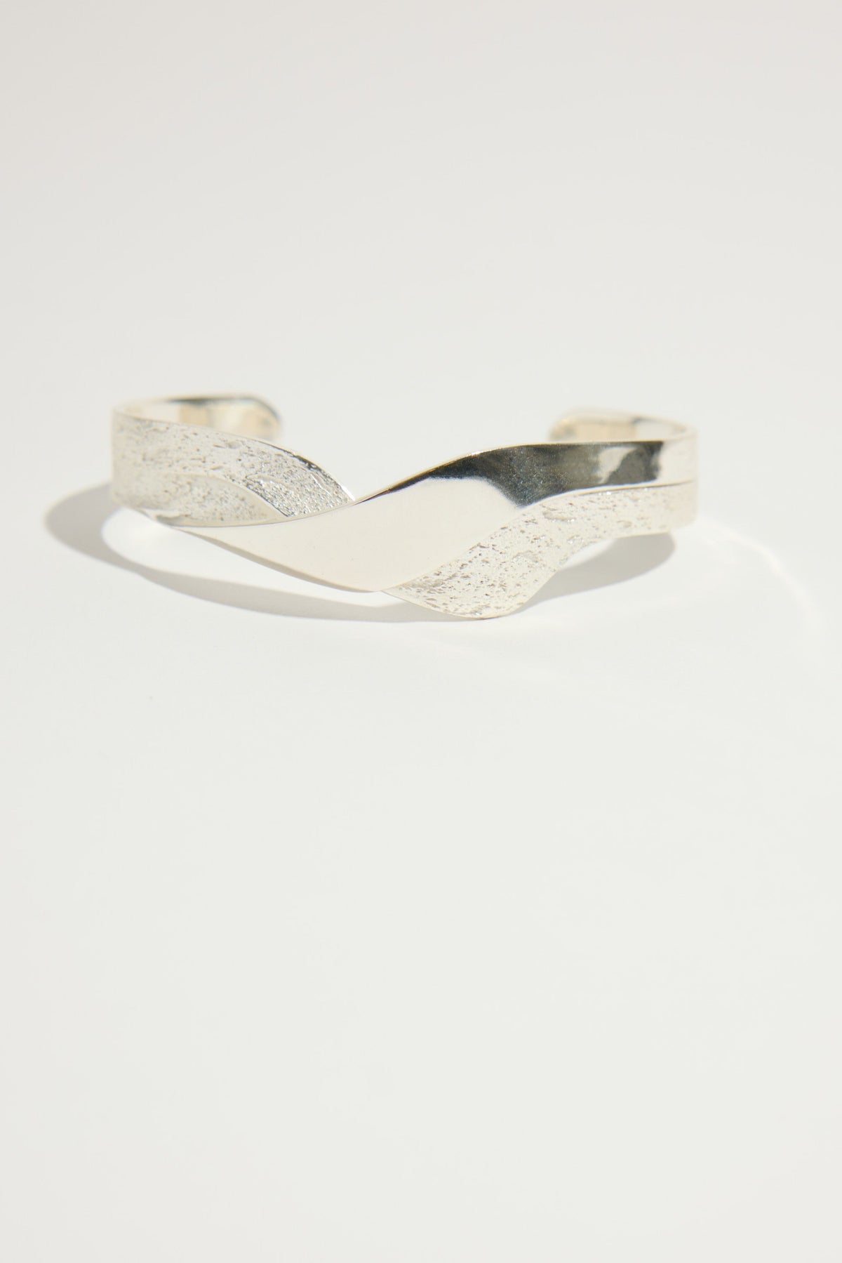 Tutti Wave Bangle
