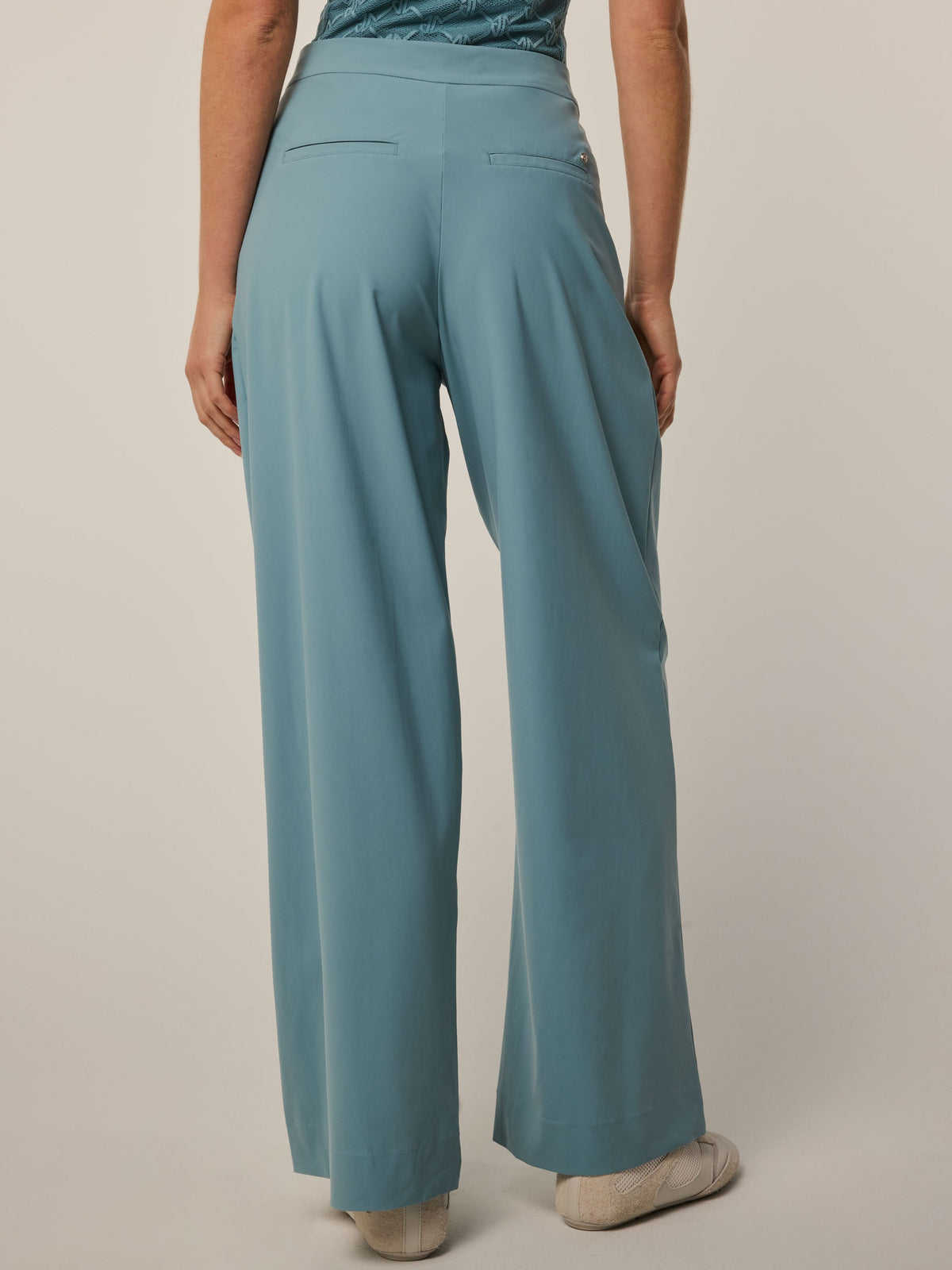 29.5" Phoenix Wide Leg Pleated Trouser
