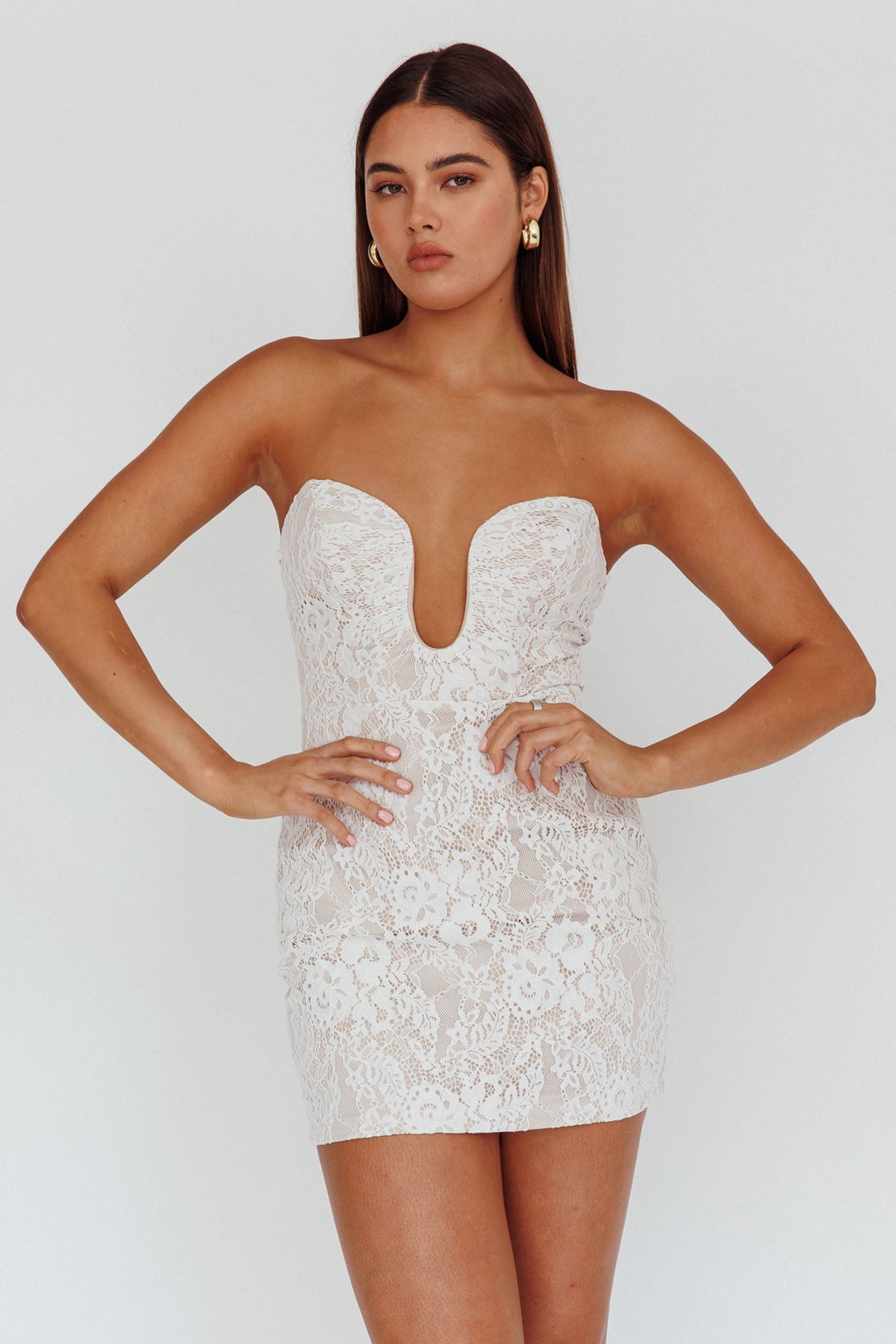 Nouveau U-Neckline Mini Dress Lace White