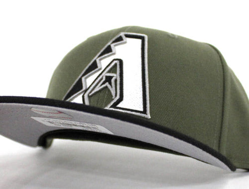 Arizona DiamondBacks New Era Fitted 59Fifty hat (Olive Black Gray Under Brim)