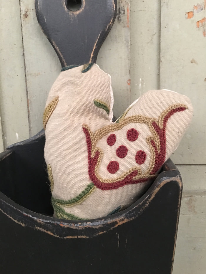 CD-CH01 Scented Crewel Heart