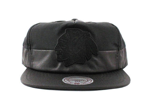 Chicago Blackhawks Mitchell & Ness Nylon Snapback Hat (Black on Black)