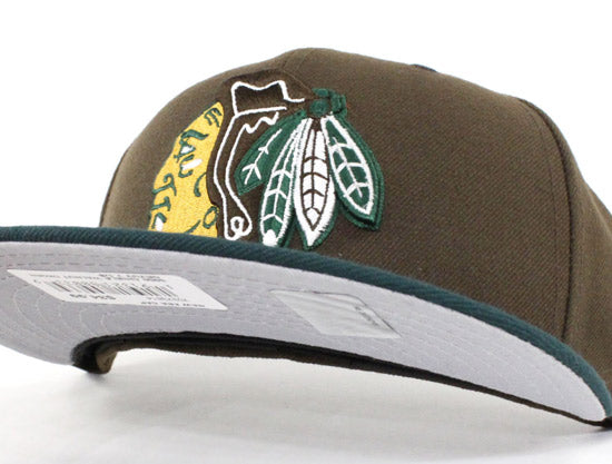 Chicago Blackhawks New Era 59Fifty Fitted Hat (Beef and Broccoli Gray Under Brim)