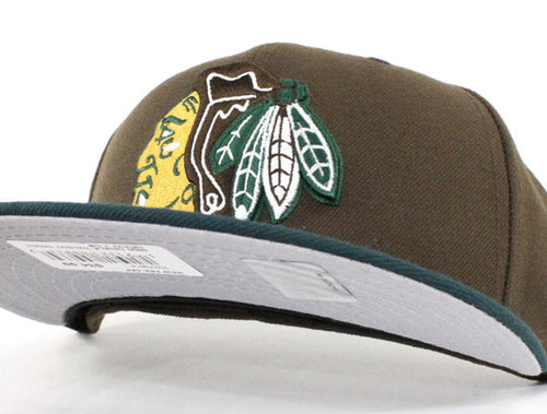 Chicago Blackhawks New Era 59Fifty Fitted Hat (Beef and Broccoli Gray Under Brim)