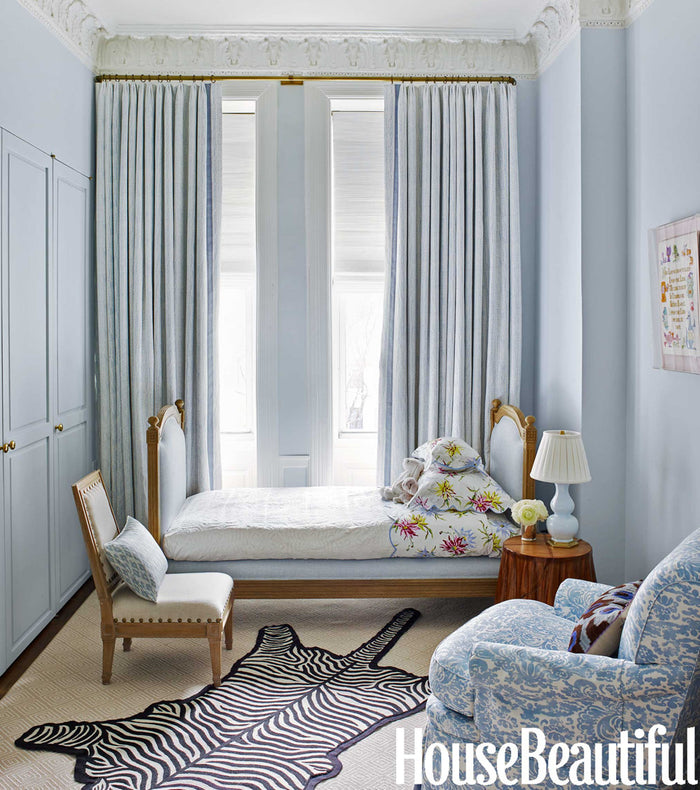 China Seas Fabric: San Marco - Zibby Blue on Off-White Suncloth (OUTDOOR)