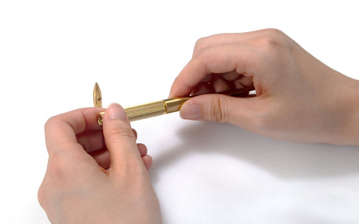 Colorverse Shuttle Dip Pen