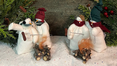 FA-2103 Med Fabric Snowfolk Couple Roasting Weenies with Fire