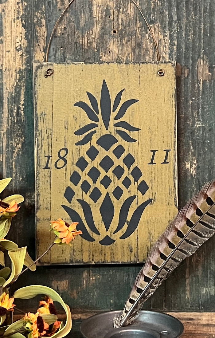 HAV-11 "Pineapple" Painted Hanging Plaque