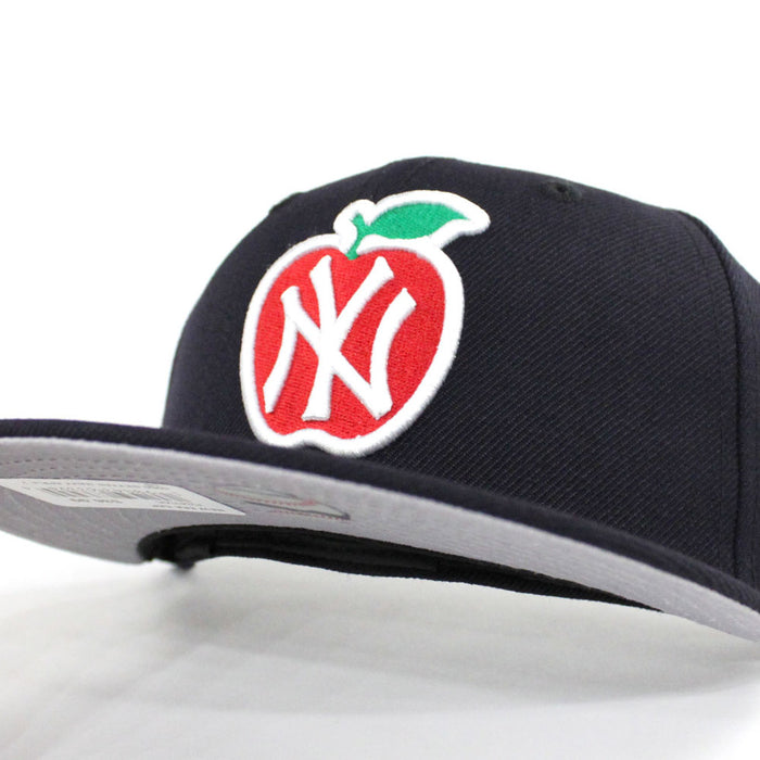 New York Yankees New Era 59Fifty Fitted Hat (Big Apple Navy Gray Under Brim)